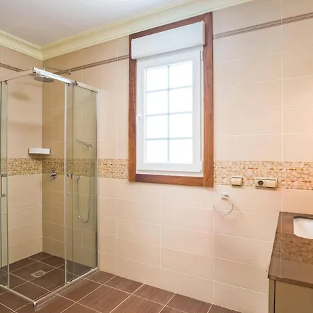 Villa Leonardo Dos By *