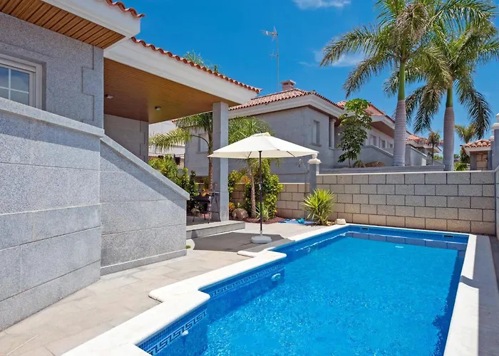 Leonardo Dos By